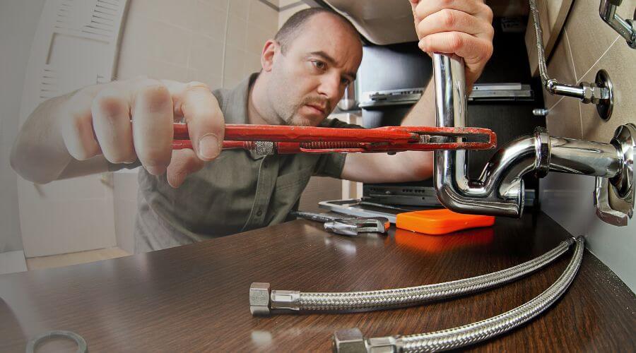 Local expert plumbing services in La Crosse, IN